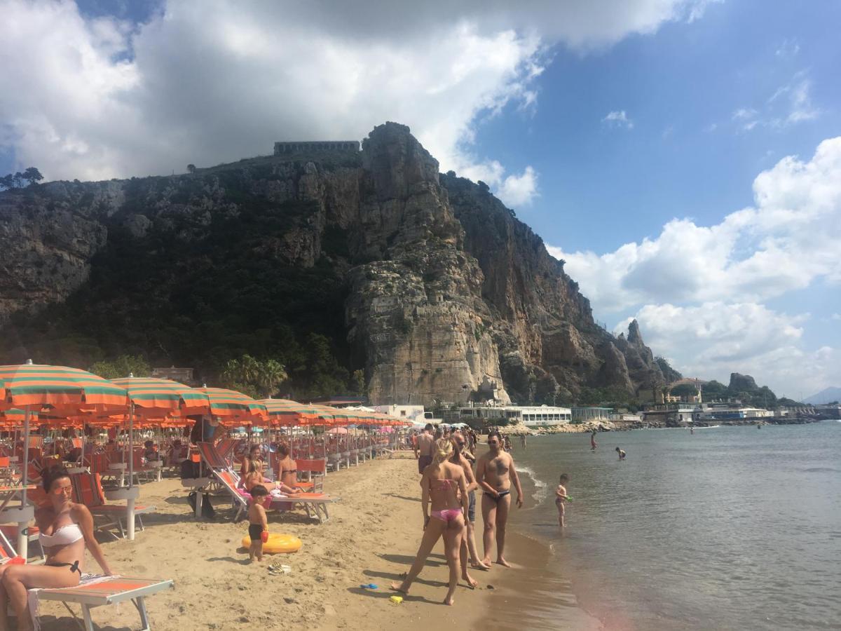 Beach Holiday Villa Terracina Eksteriør bilde